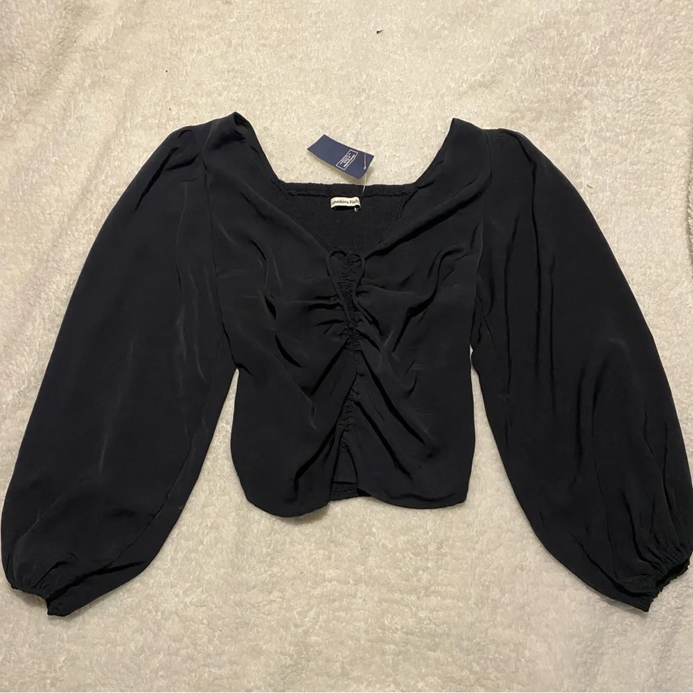 ABERCROMBIE & Fitch Womens black puff sleeve crop blouse S NEW